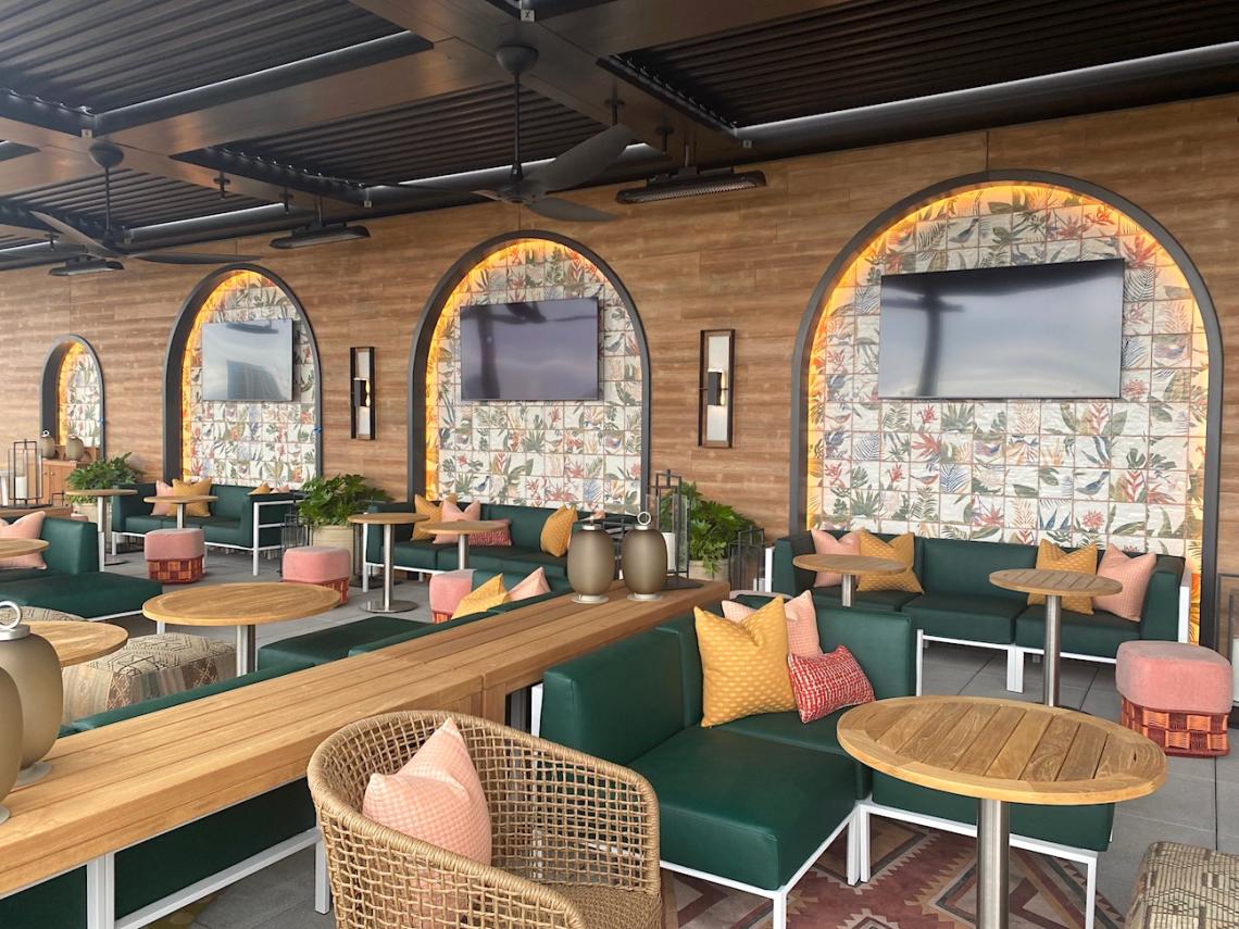 Buckhead's latest hotel debuts with two restaurants, primo rooftop